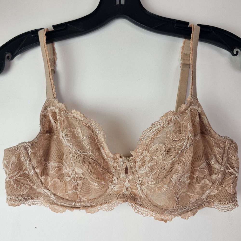 Victoria's Secret Body by Victoria Unlined Demi Bra Size 34D Beige Floral Lace